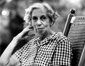 Eudora Welty , author.  Nov. 15, 1970.   Eudora Welty, who has written many short stories in addition to her novels, has held professorships at Smith College, Bryn Mawr and Millsaps. Blue checkered house dress and flat canvas shoes are her typical attire.     HOUCHRON CAPTION (11/15/1970):  Eudora Welty . . .  in Jackson, Mississippi.     HOUCHRON CAPTION (05/04/1984):  Author Eudora Welty reflects on her career.     HOUCHRON CAPTION (07/24/2001):  Famed Mississippi writer Eudora Welty, shown in 1970, won both the Pulitzer Prize (for ``The Optimist's Daughter'') and the National Book Award (for ``Losing Battles'').     HOUCHRON CAPTION (07/27/2001)(07/29/2001):  Welty.     HOUCHRON CAPTION (08/05/2003): Eudora Welty, author of ``A Curtain of Green'' and ``The Robber Bridegroom,'' served as photographer for the Mississippi guide.
